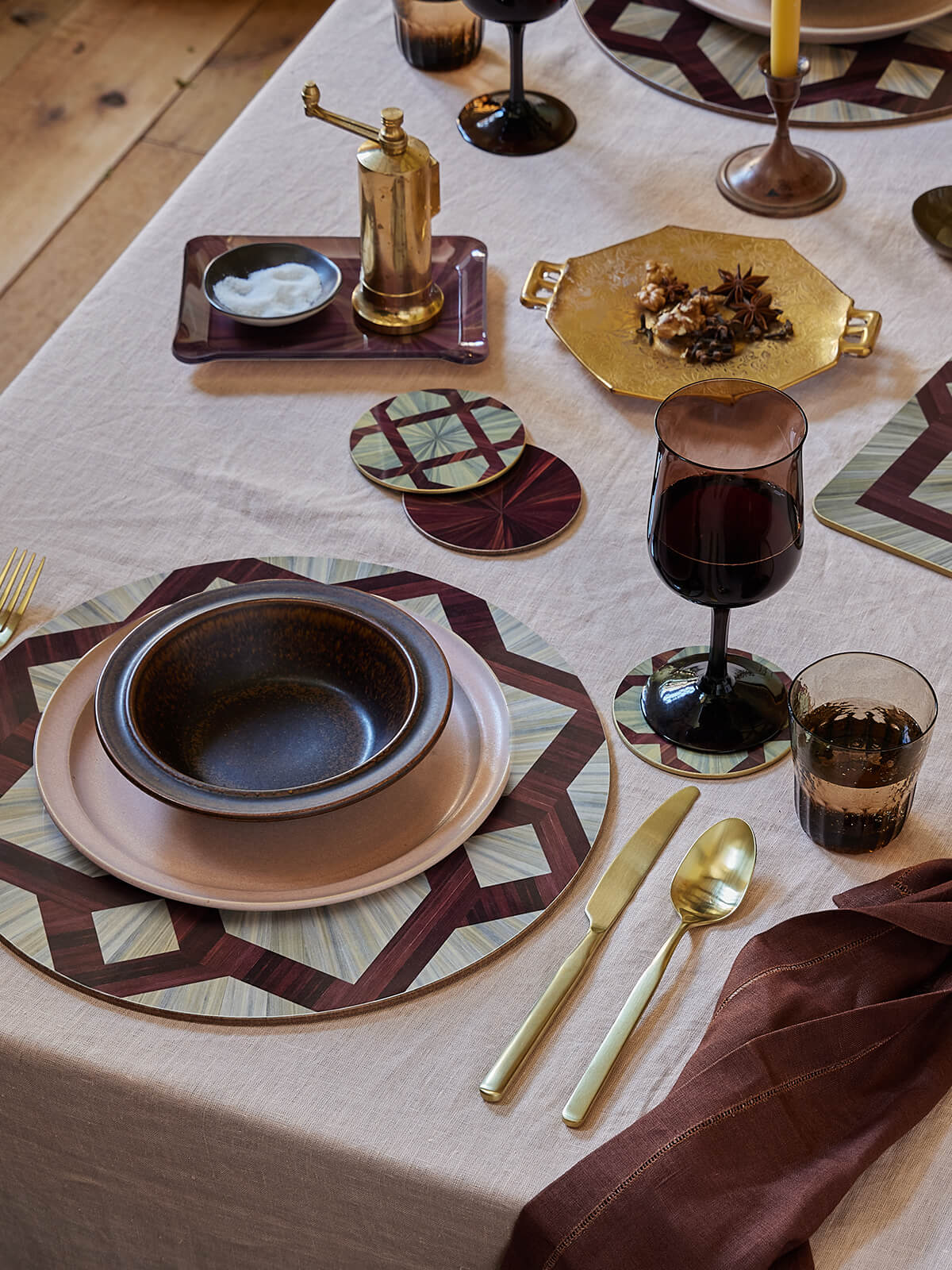 Arabesque Round Tablemat Set